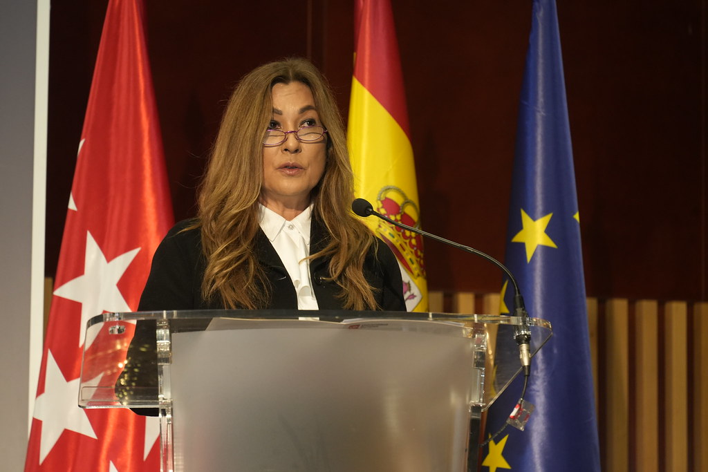 _a740794_54140309537_l