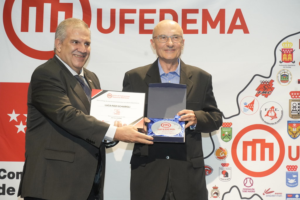 _a740811_54141168516_l