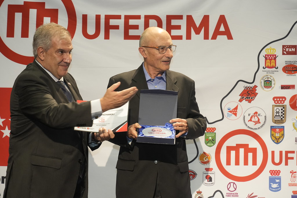 _a740812_54141168501_l