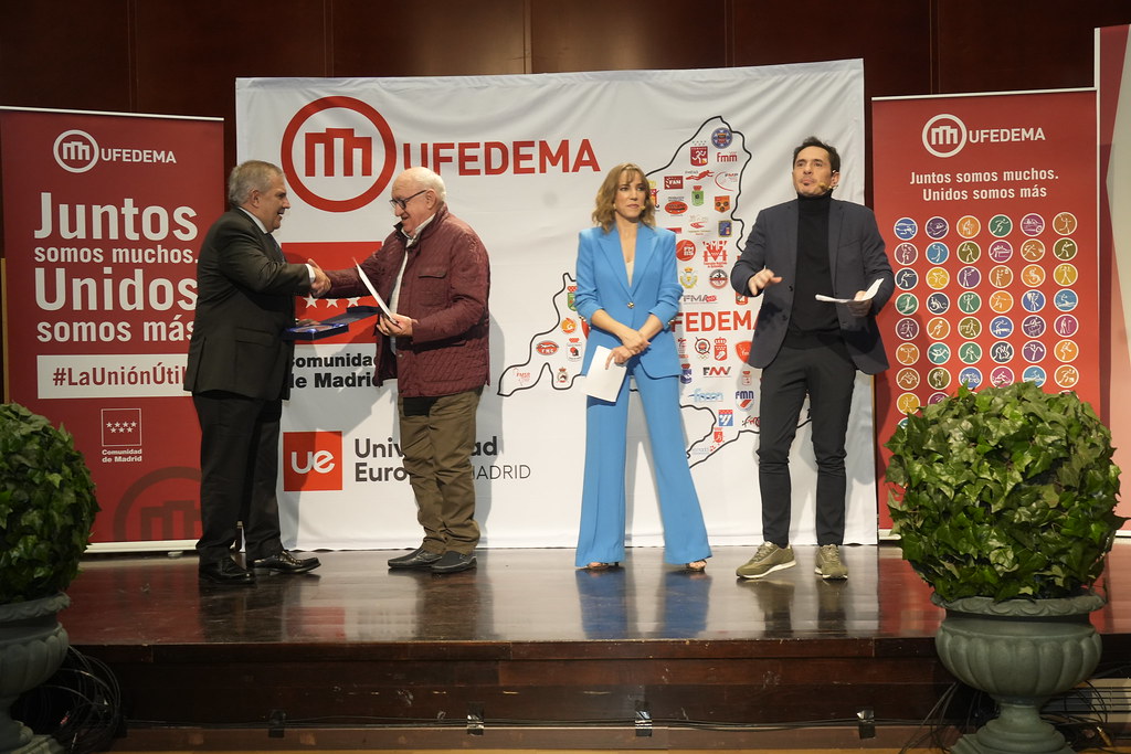 _a740824_54141489999_l