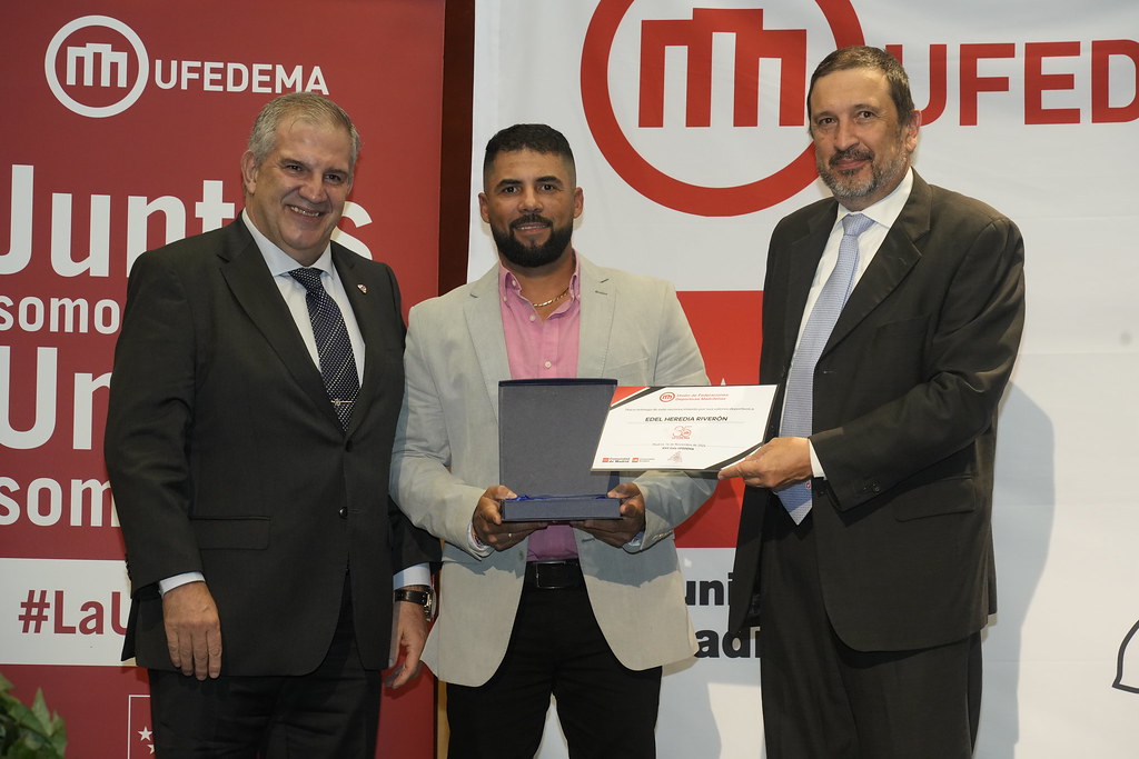 _a740833_54140309482_l