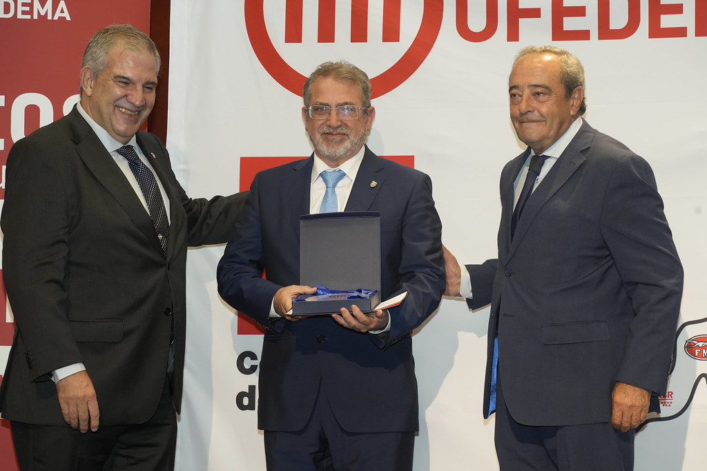 _a740843_54141445468_l