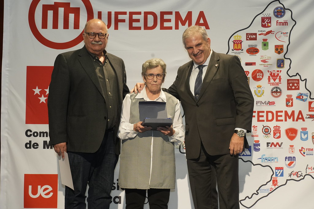 _a740876_54140313072_l