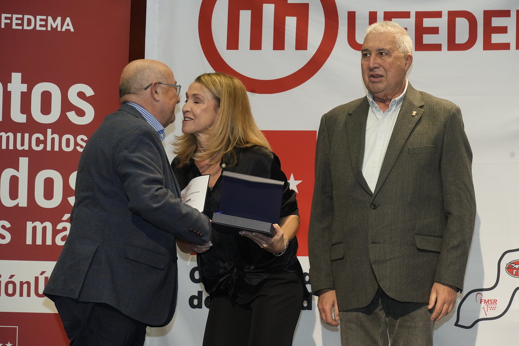 _a740884_54141445218_l