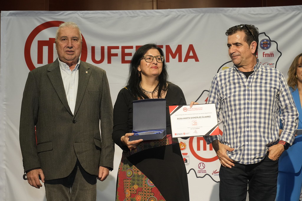 _a740908_54141167861_l