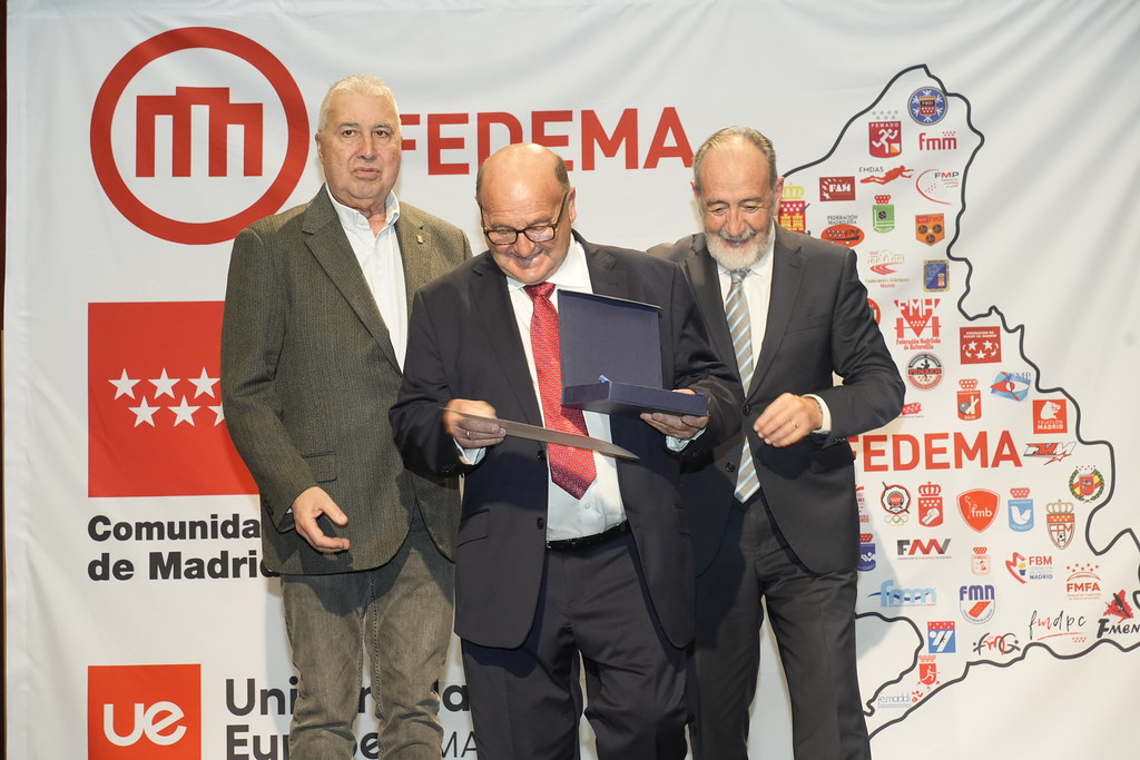 _a740919_54140312797_l