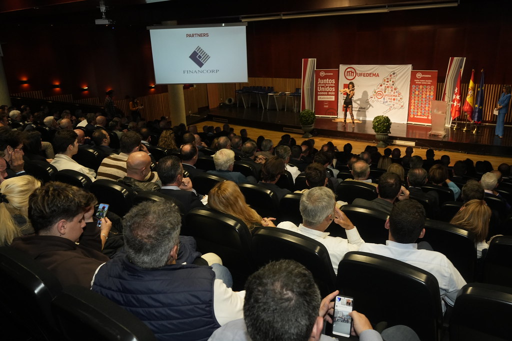 _a740972_54141626190_l