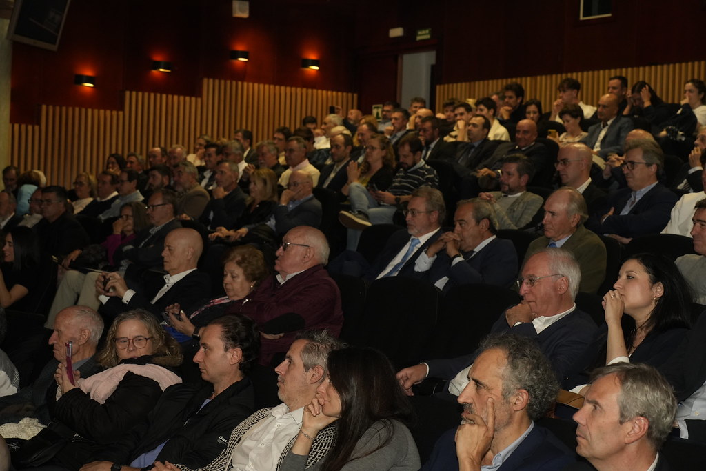 _a740980_54141626120_l