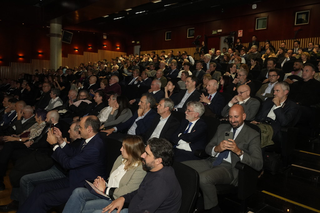 _a740981_54140312452_l