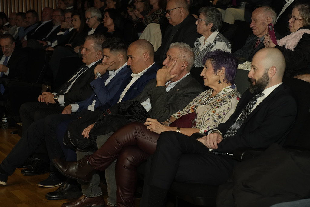 _a740989_54141164261_l