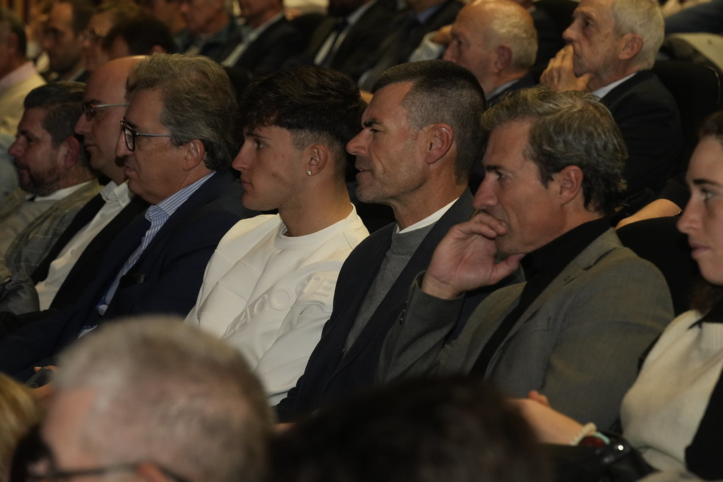 _a740991_54141626070_l