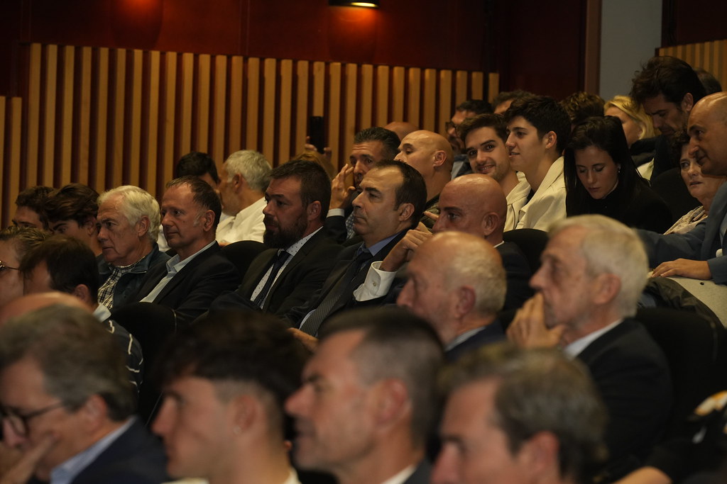 _a740993_54141626030_l