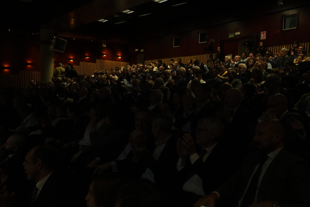 _a741006_54141167161_l