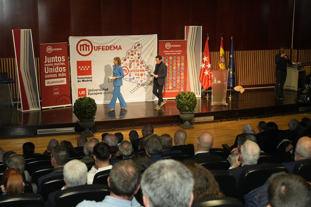 _a741008_54141625925_l