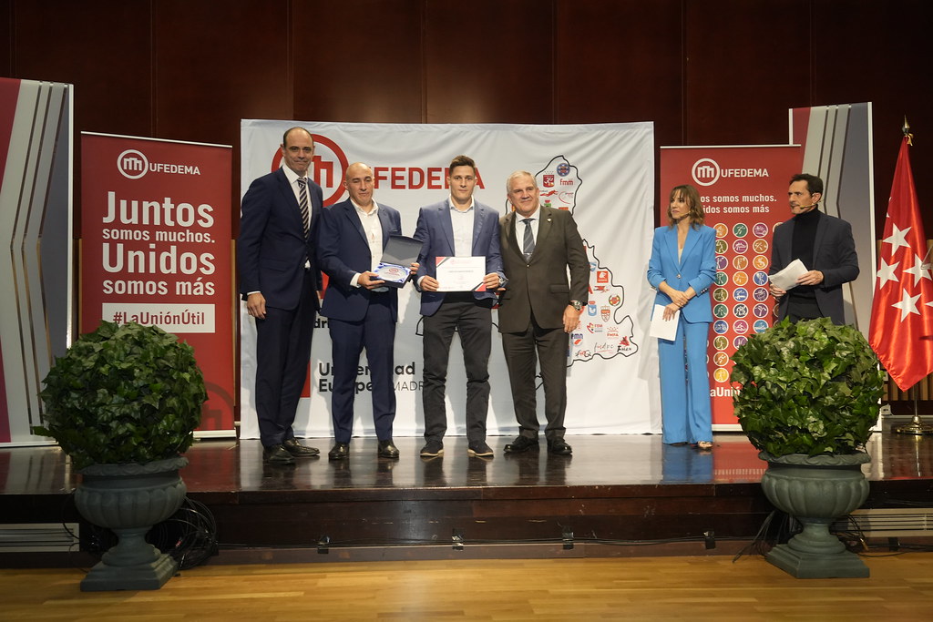 _a741035_54141167051_l