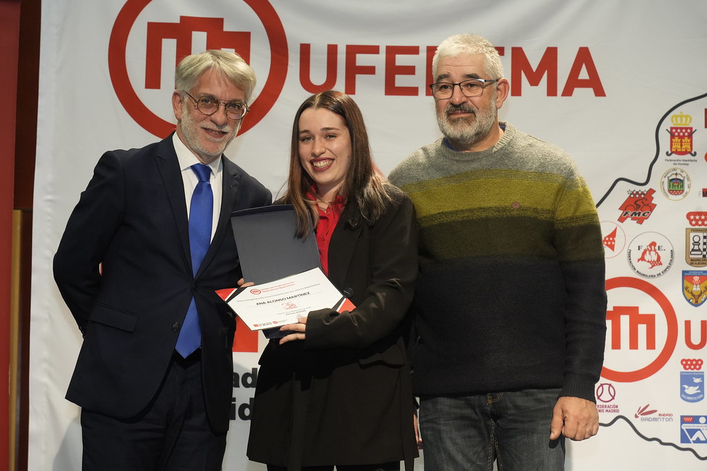 _a741073_54140311977_l