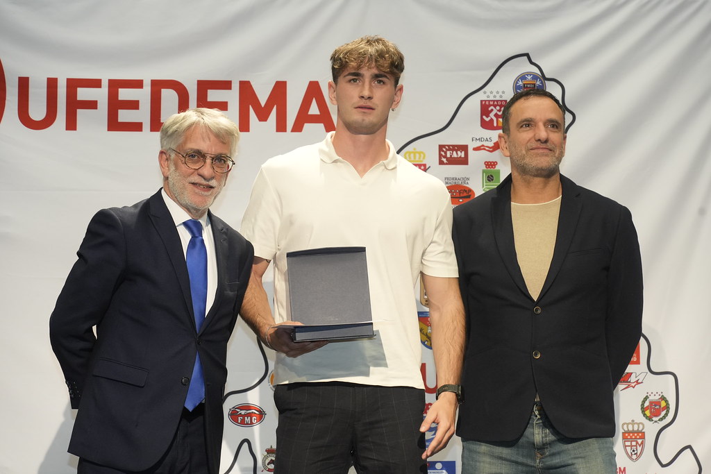 _a741083_54140311892_l