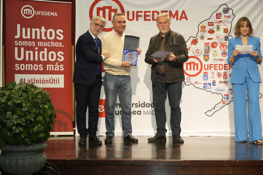 _a741107_54141443878_l