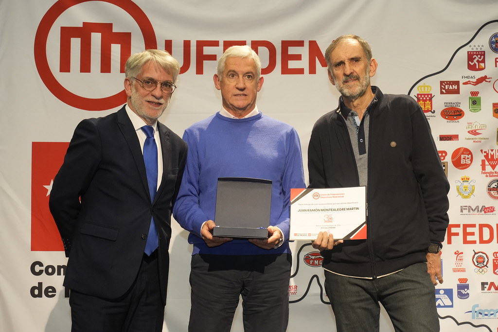 _a741118_54141443773_l