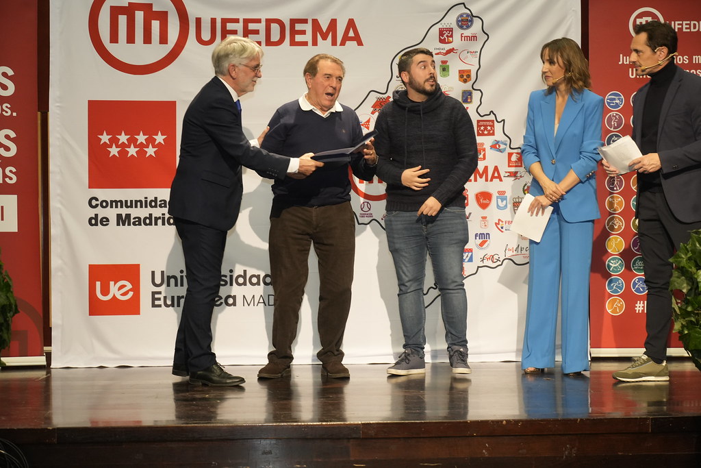 _a741122_54140311627_l