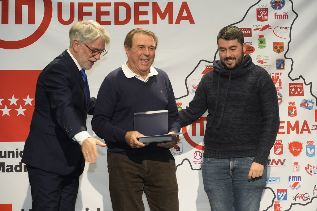 _a741123_54141441138_l