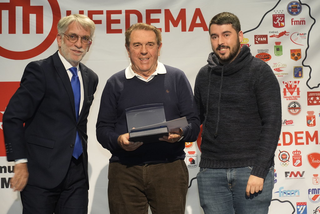 _a741124_54140311602_l