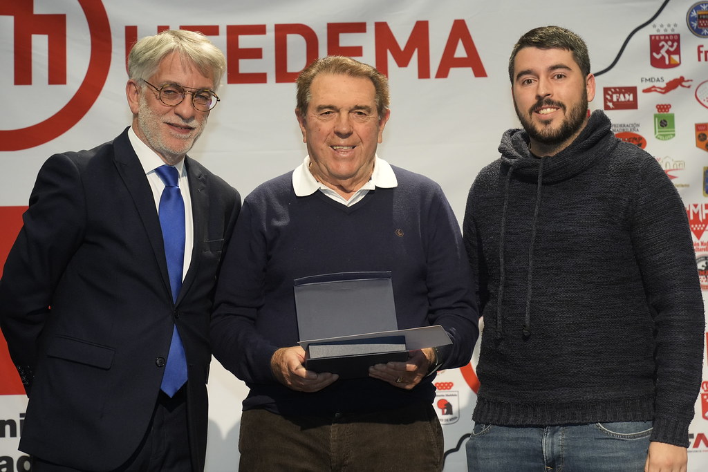 _a741127_54140311587_l