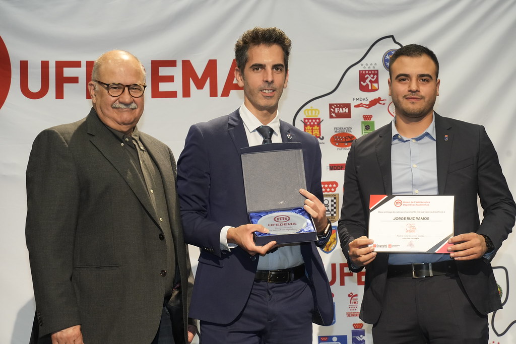 _a741164_54141622700_l