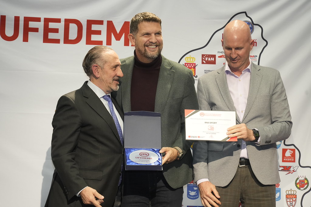 _a741198_54141166016_l