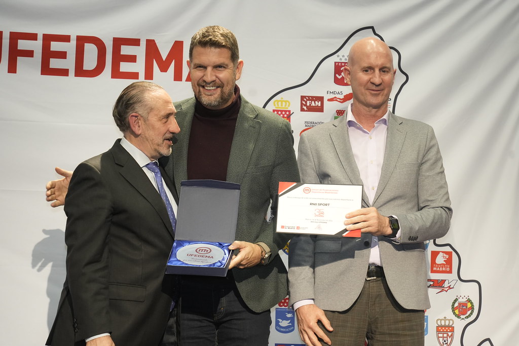 _a741200_54140311027_l