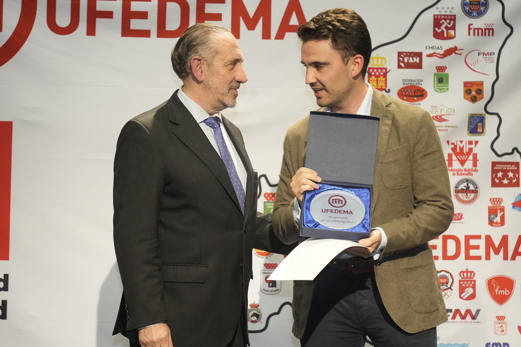 _a741211_54141491314_l