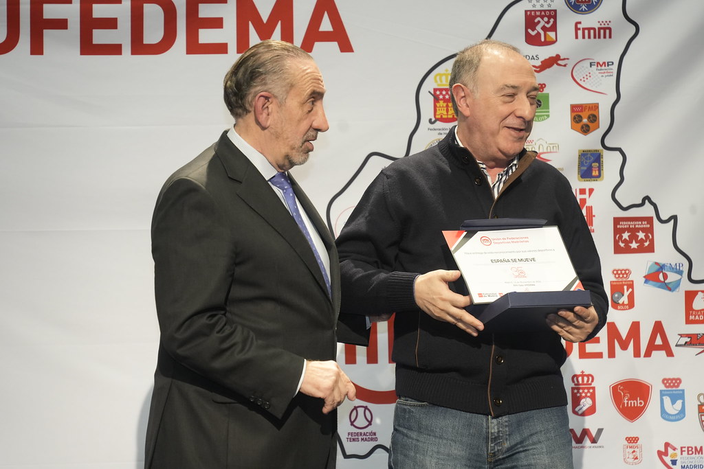 _a741218_54141624625_l