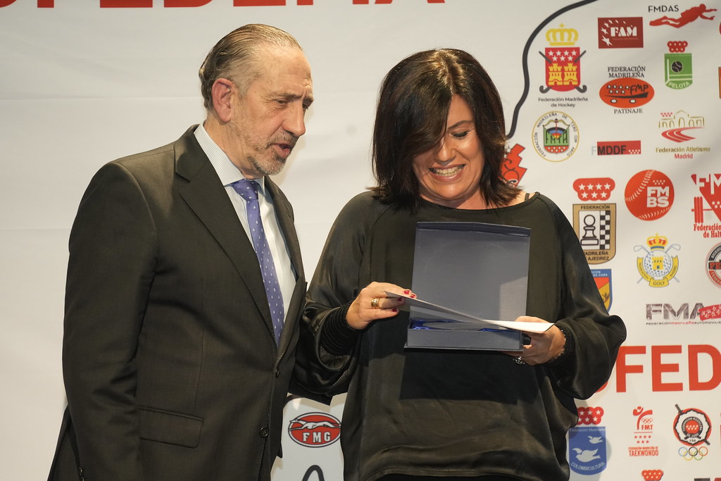 _a741224_54141624575_l