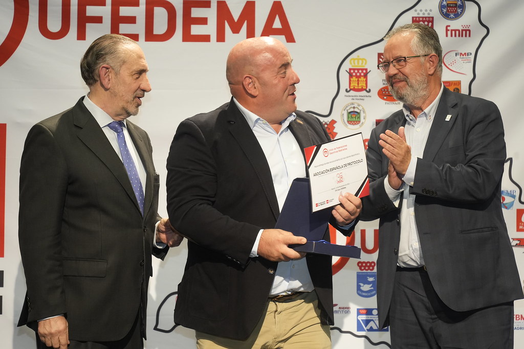 _a741228_54140310732_l