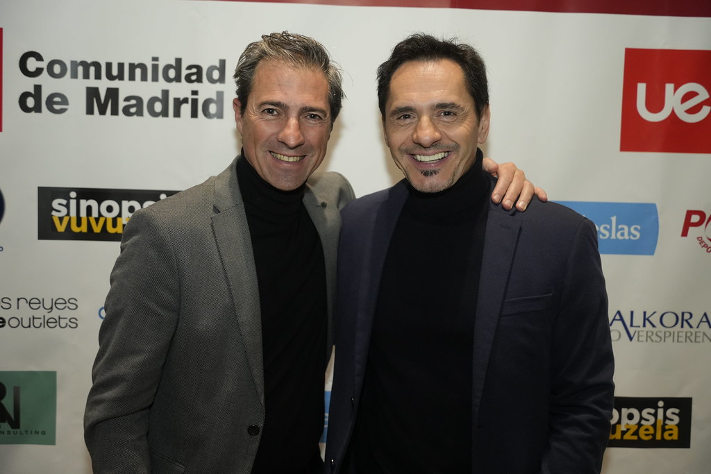 _a741270_54140310412_l