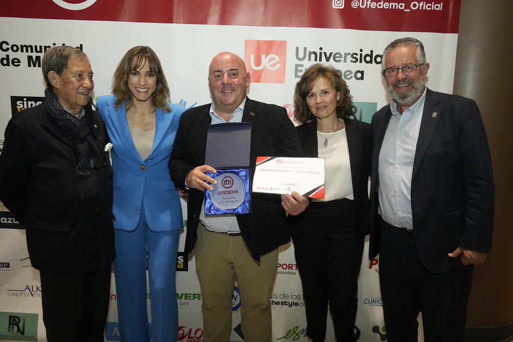 _a741307_54141490469_l