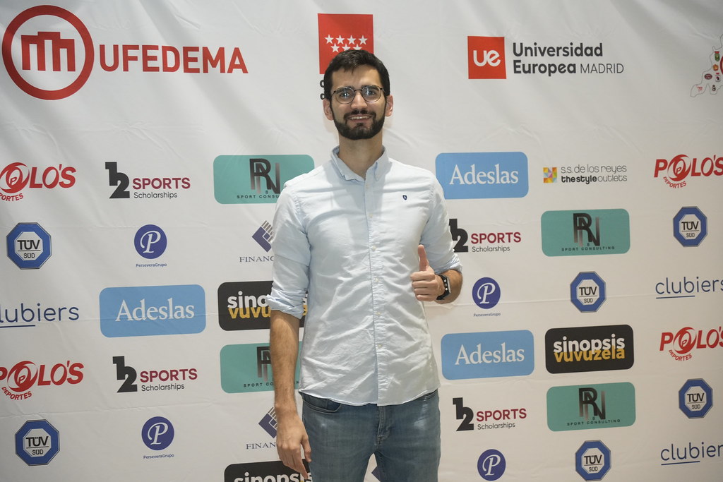 _a746218_53399015931_l