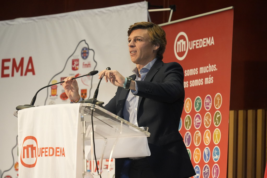 _a746295—copia_53399204033_l