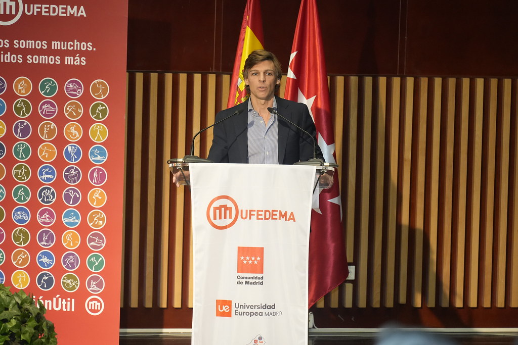 _a746305_53399204013_l