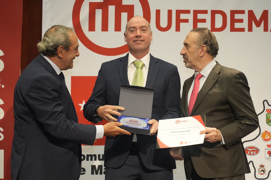 _a746413_53399203708_l