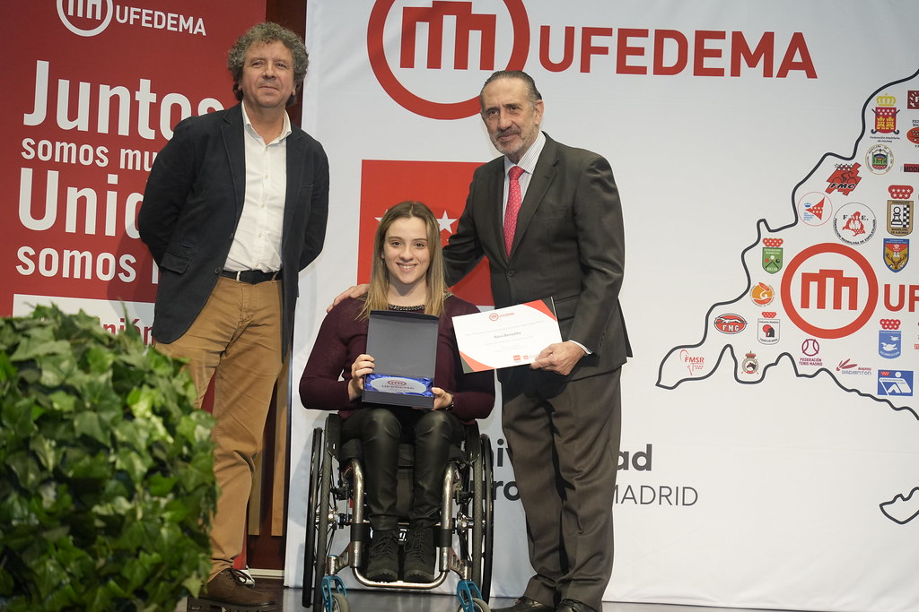 _a746459_53399015006_l