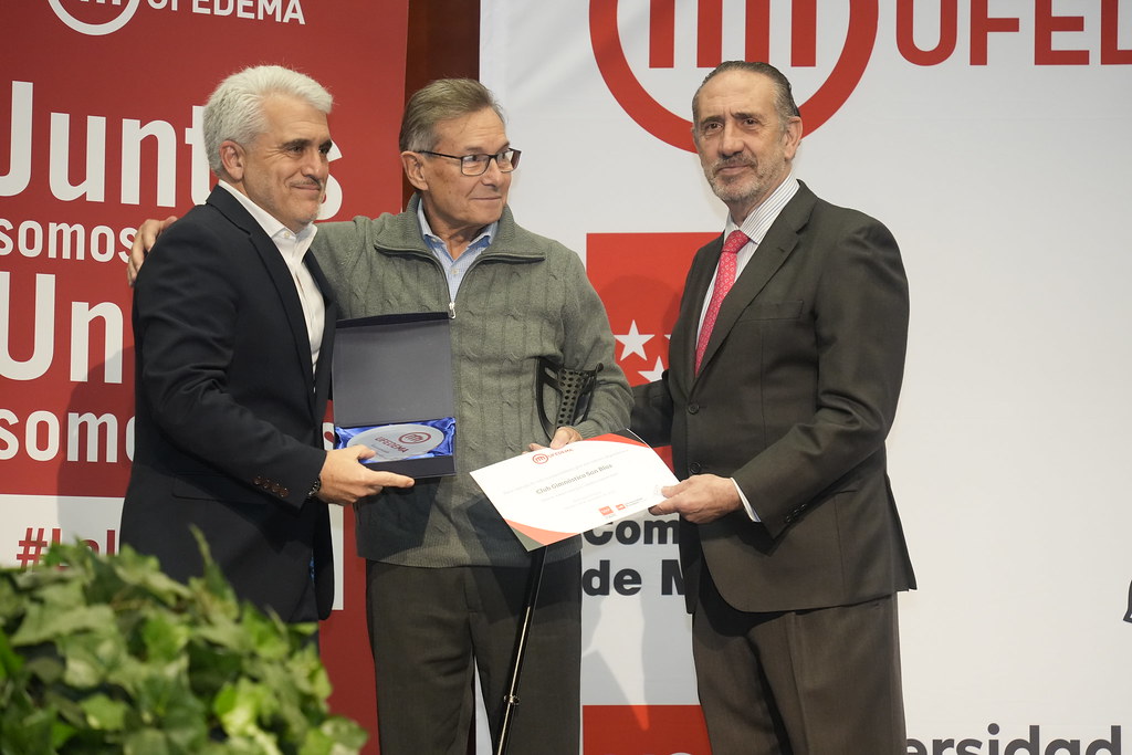 _a746506_53399335974_l