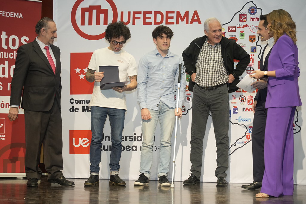 _a746608_53399335809_l