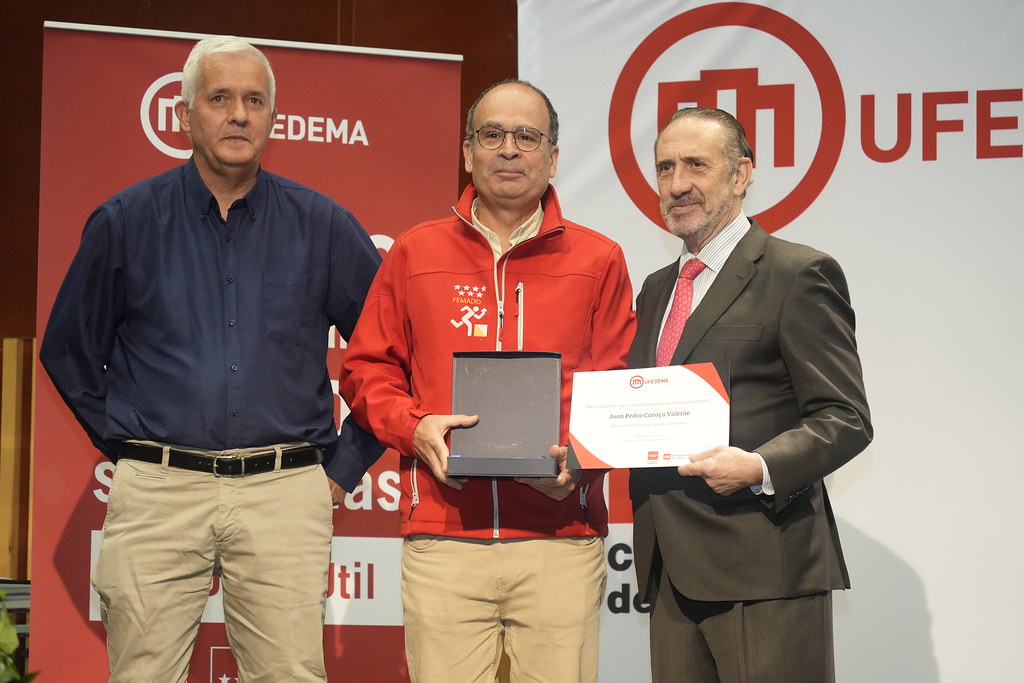 _a746635_53399014416_l