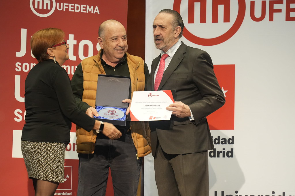 _a746663_53399335594_l