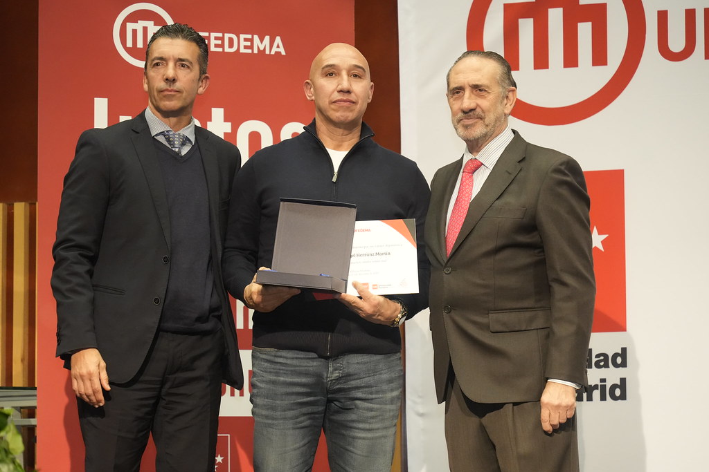 _a746707_53399014131_l