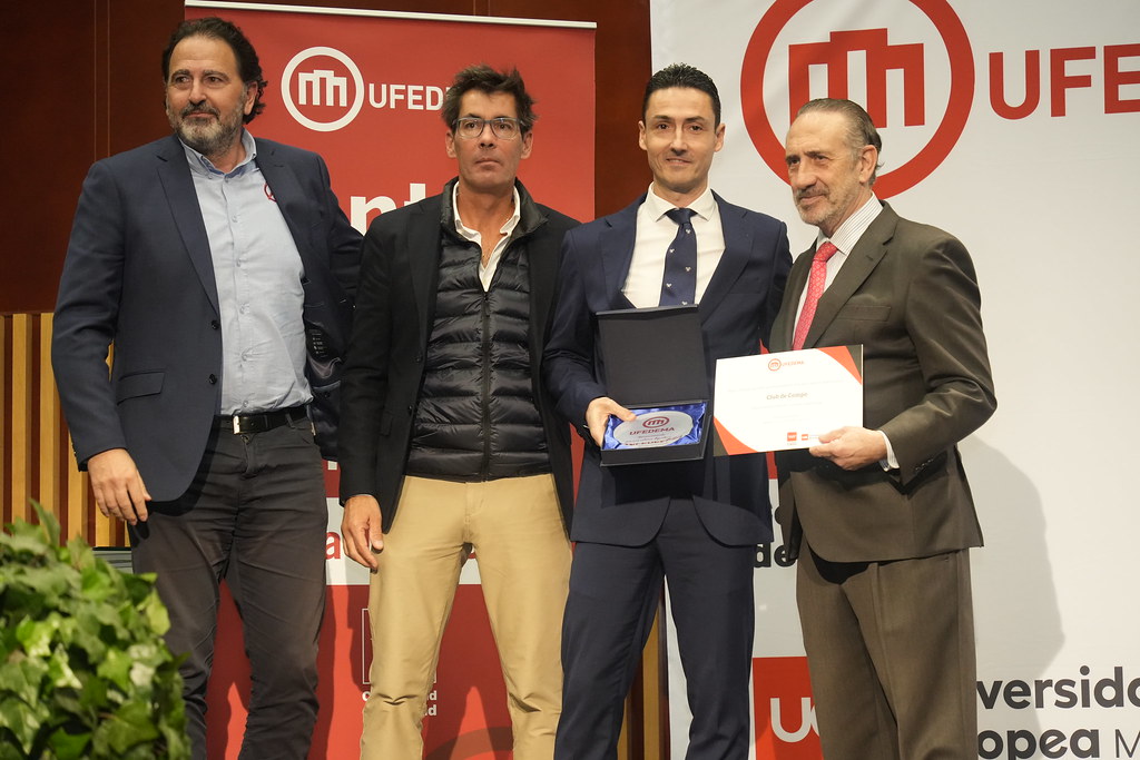 _a746712_53399335424_l