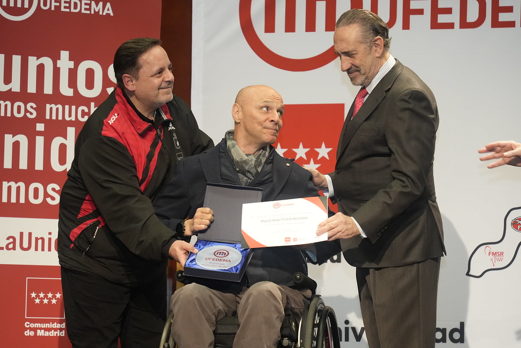 _a746725_53399335389_l