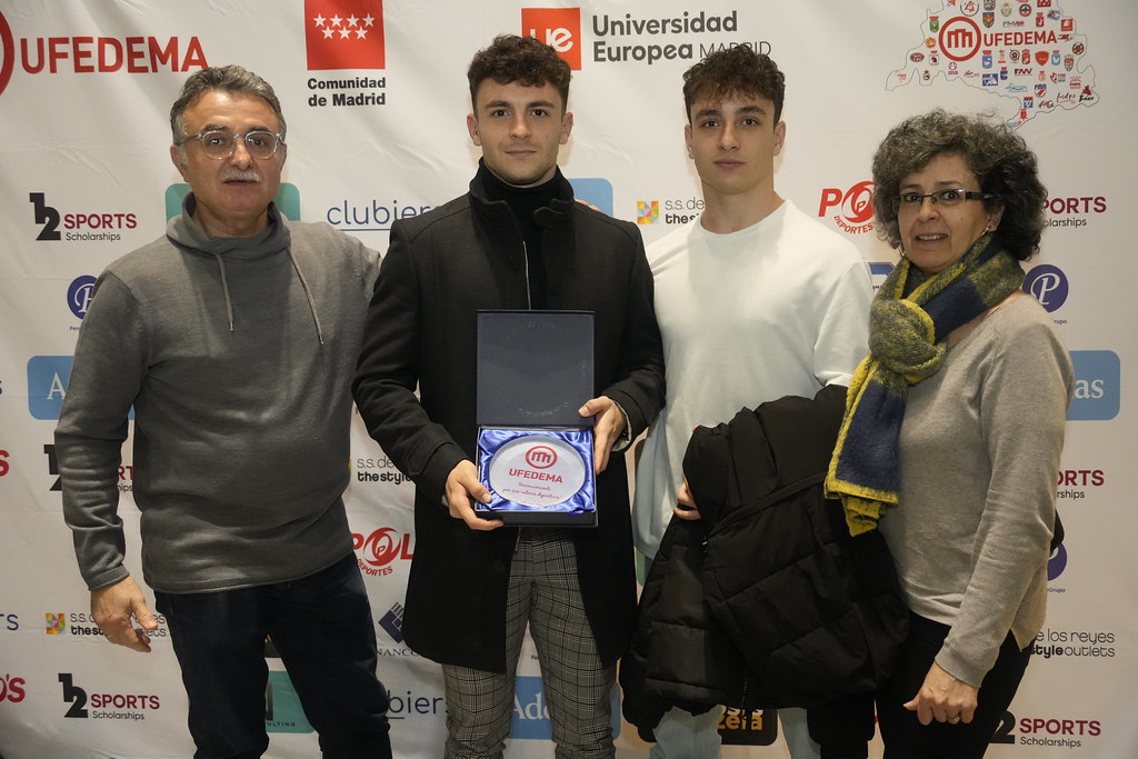 _a746899_53399013056_l