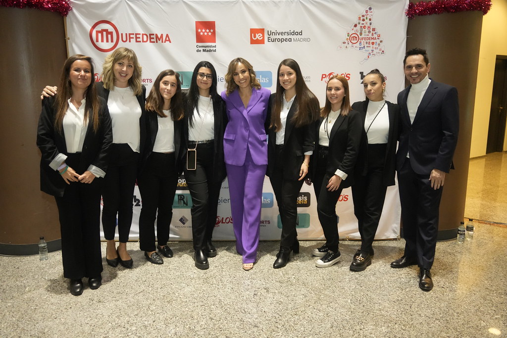 _a746914_53399201563_l